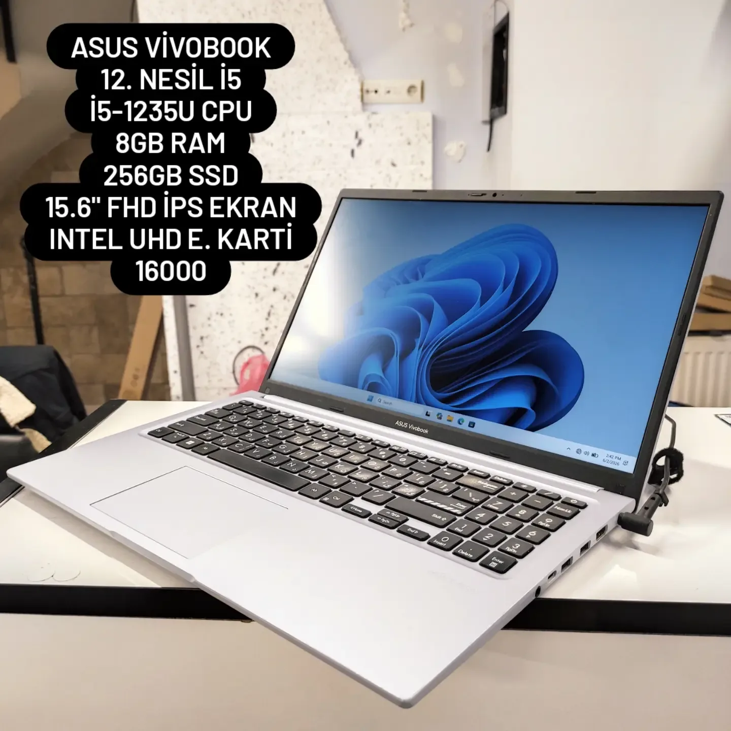 Asus VivoBook i5-1235U (12. Nesil) | 8GB RAM | 256GB SSD